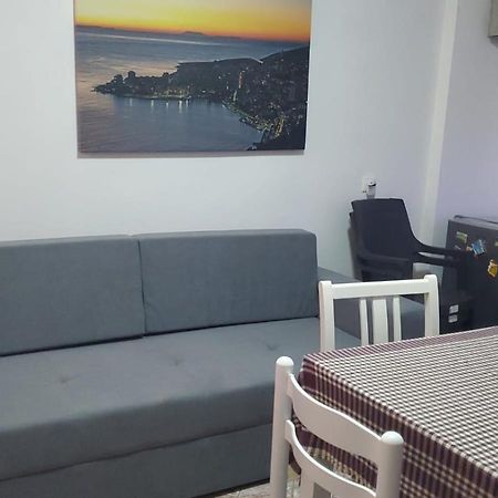 Olti'S Beach House Sarandë Exteriör bild